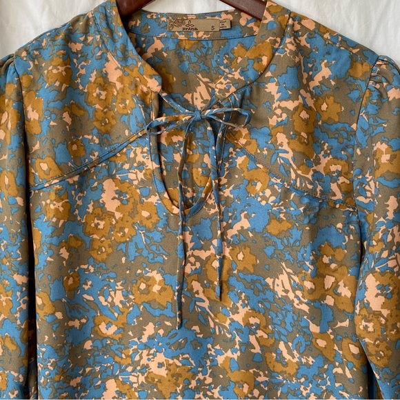 Prana Long Sleeved String Neck Tie Top - Picture 3 of 9